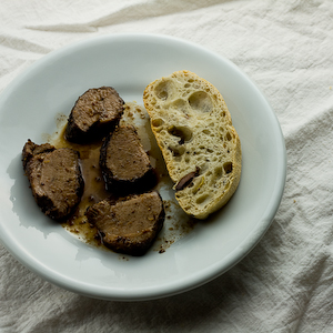 afelia-braised-pork-wine-coriander-plate-5